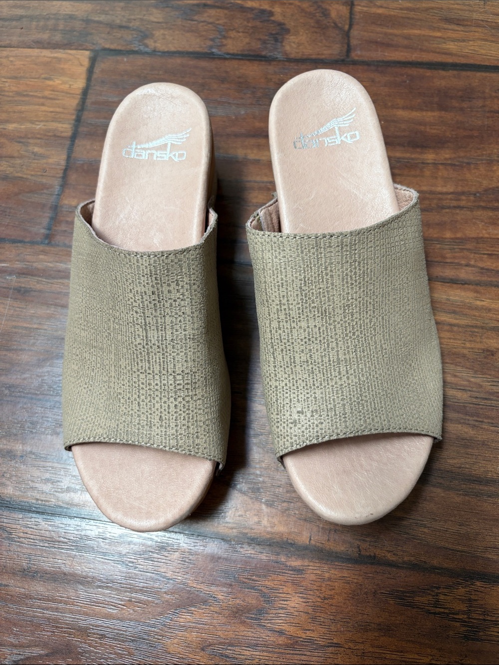 Dansko Women's Maci Slide Mules in Taupe